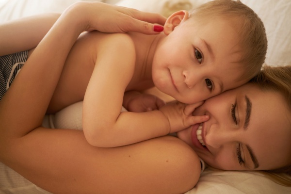 massage-mere-enfant_1948755895