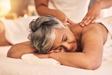 massage-senior-personne-agee-loire-saint-etienne-natbel-institut