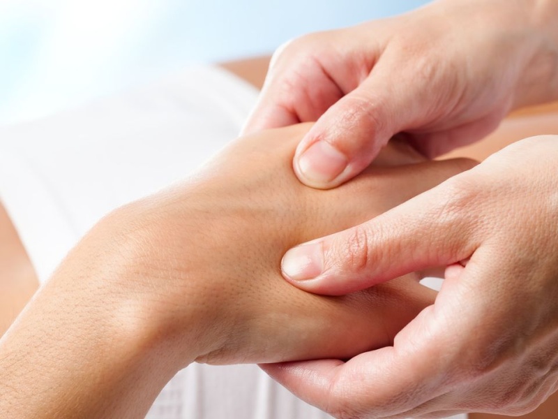 massage-mains-0a6890-01x