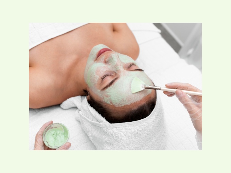 Soin aux produits naturels pour booster l'éclat du visage 